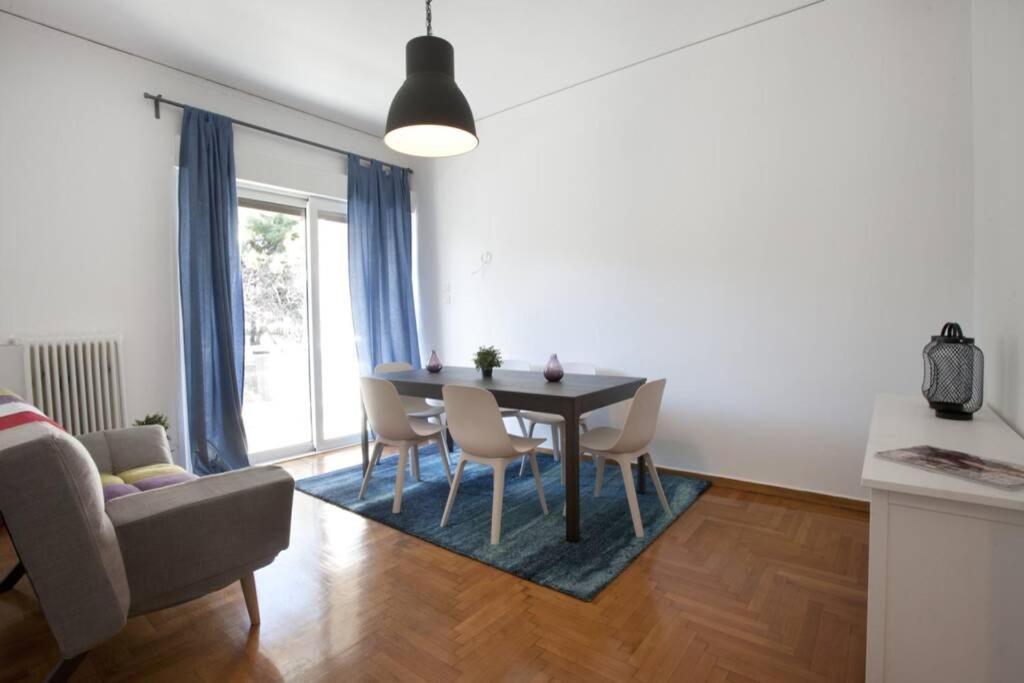 Palaio Faliro, A Bright And Spacious Apartment Atény Exteriér fotografie
